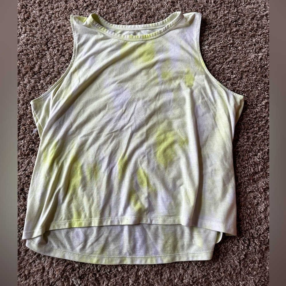 🌼 3/15 Old Navy Active tank
